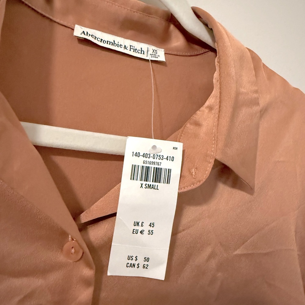 Abercrombie Satin Cropped Shirt NEW - Size XS | Color: Brown - Picture 2 of 2